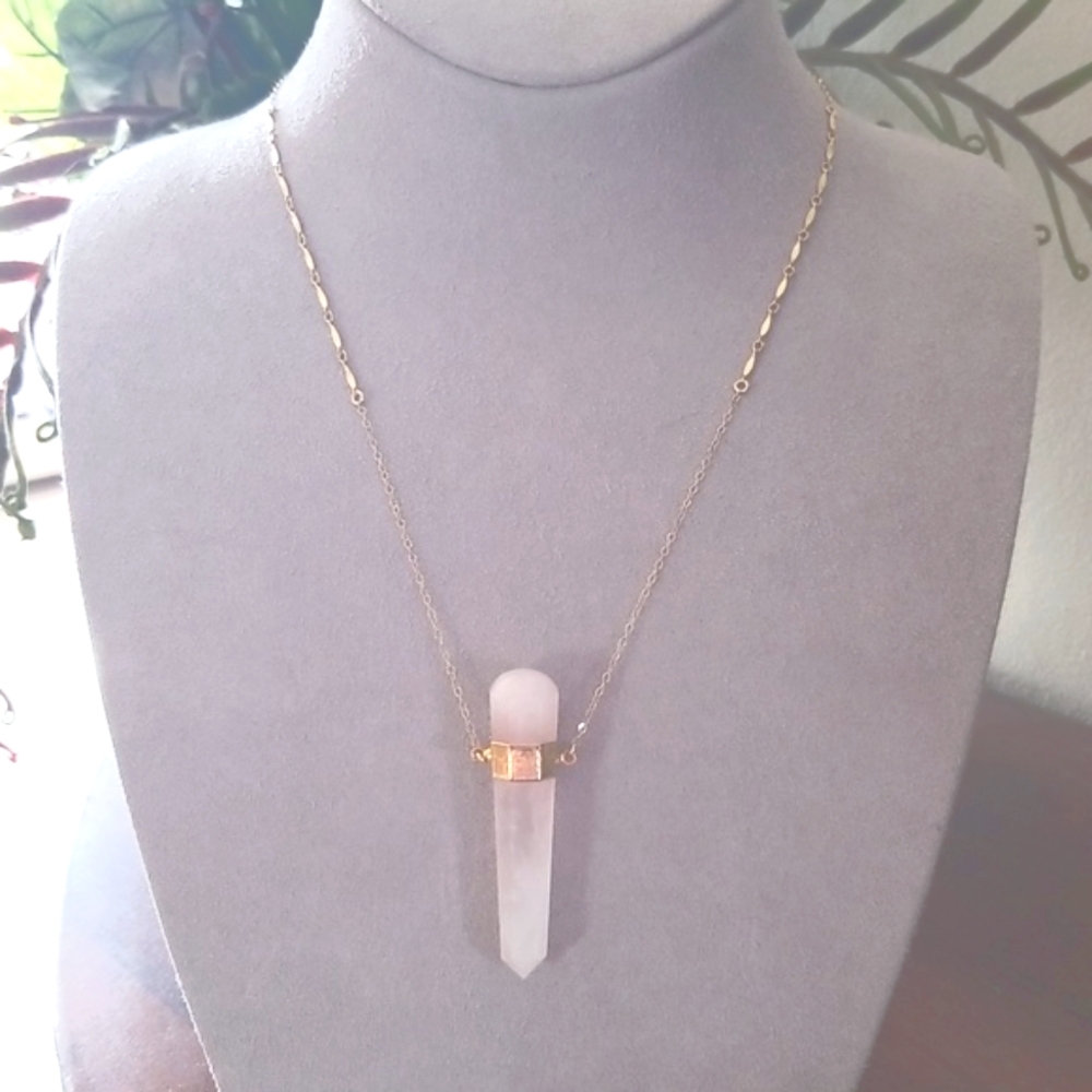 Rose qrtz/gold filled necklace